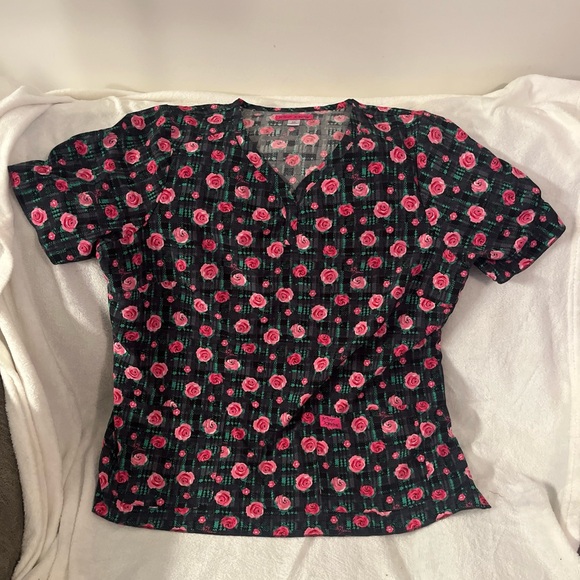 Betsey Johnson Pink Floral Scrub Top - Picture 1 of 5